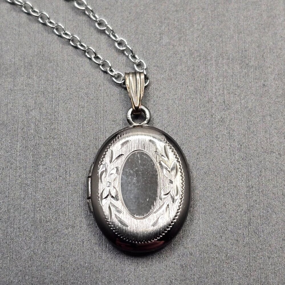 VTG JM Fisher Sterling Silver Sweetheart Locket Necklace 22" Floral Etched 1940s - Picture 10 of 15